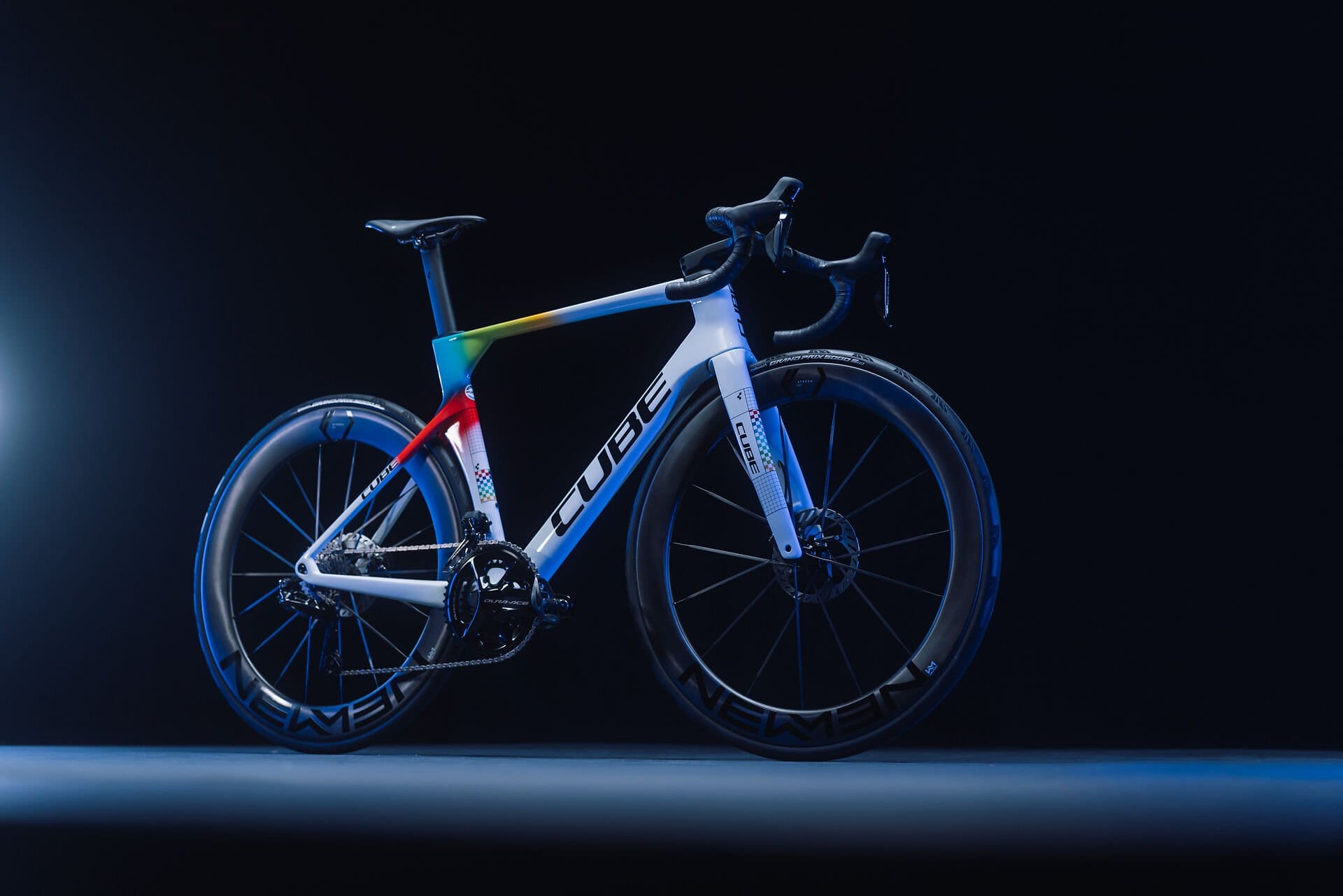 Vélo Cube du team TotalEnergies pour 2026