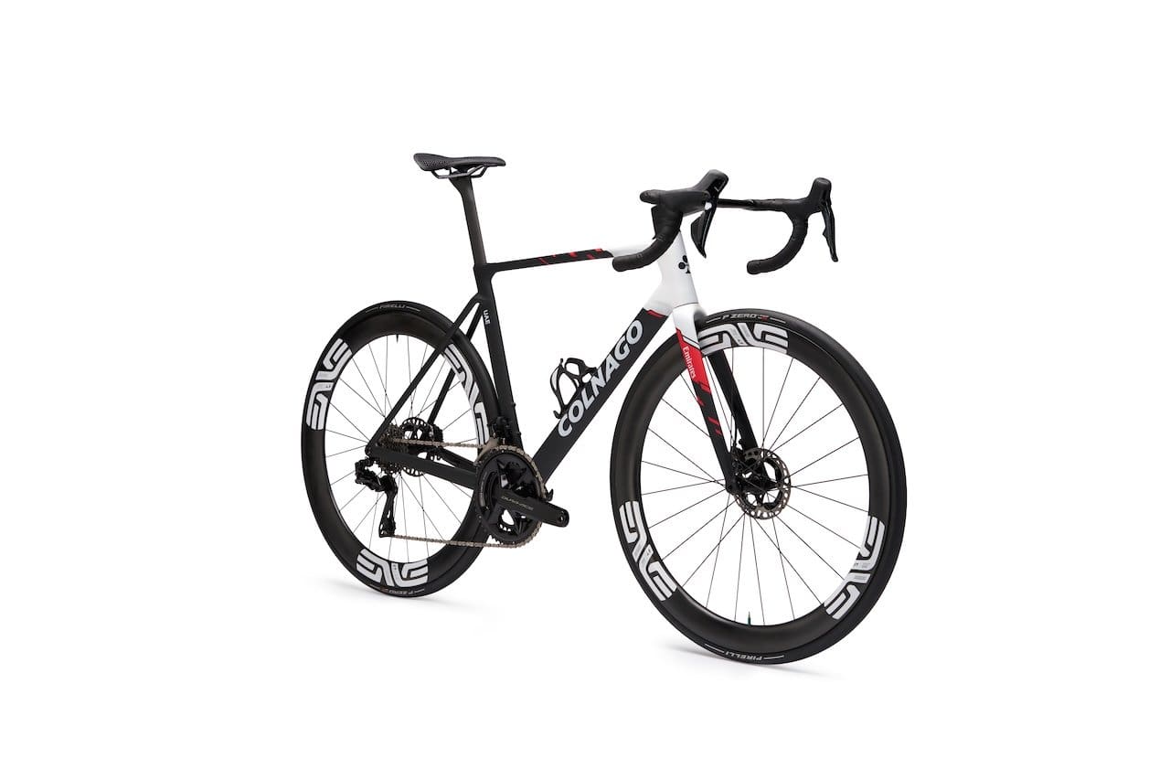 Nouveau décor UAE Team Emirates-XRG pour le Colnago VRs