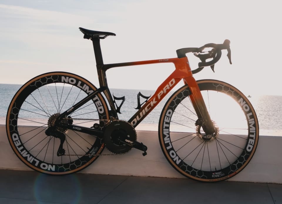 Quickpro Plus Des Quick Pro pour Euskaltel-Euskadi en 2026 - Dimensions Vélo
