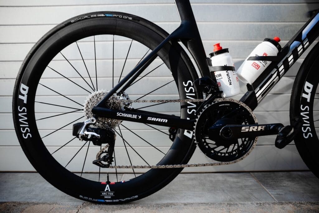 Vélo BMC de l'équipe Tudor Pro Cycling 2026