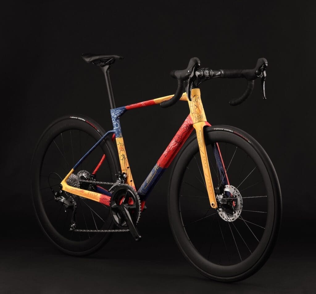 BH SL1 décoré par Joren Joshua dans le cadre du projet BH x Artist