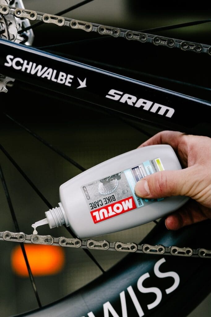 Motul est partenaire de l'équipe Tudor Pro Cycling