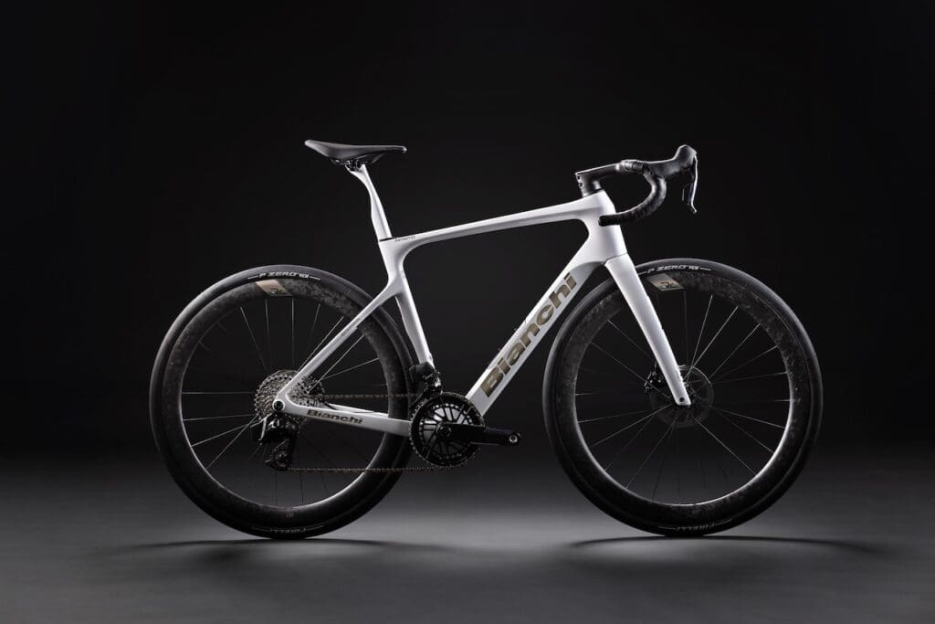 Nouveau vélo cyclosportif Bianchi Infinito