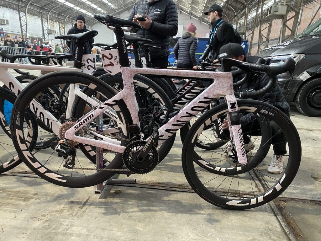 Vélo Canyon Aeroad CFR de l'équipe Canyon//Sram Zoandacrypto 2026