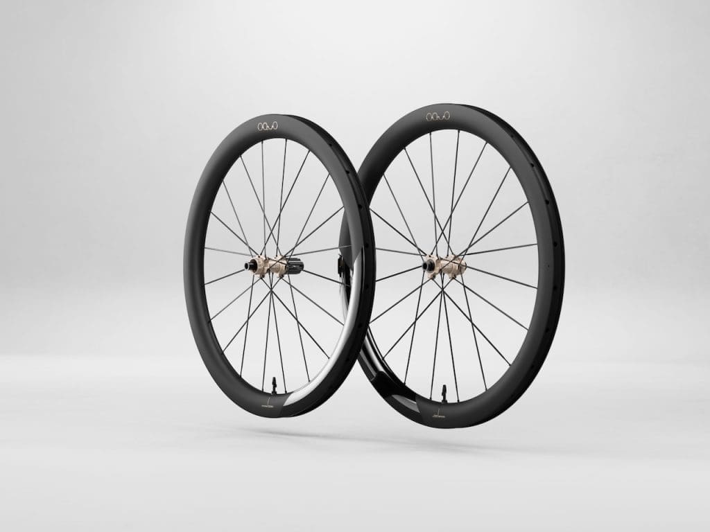 Roues Oquo LTD CS avec rayons Vonoa Aero Carbon