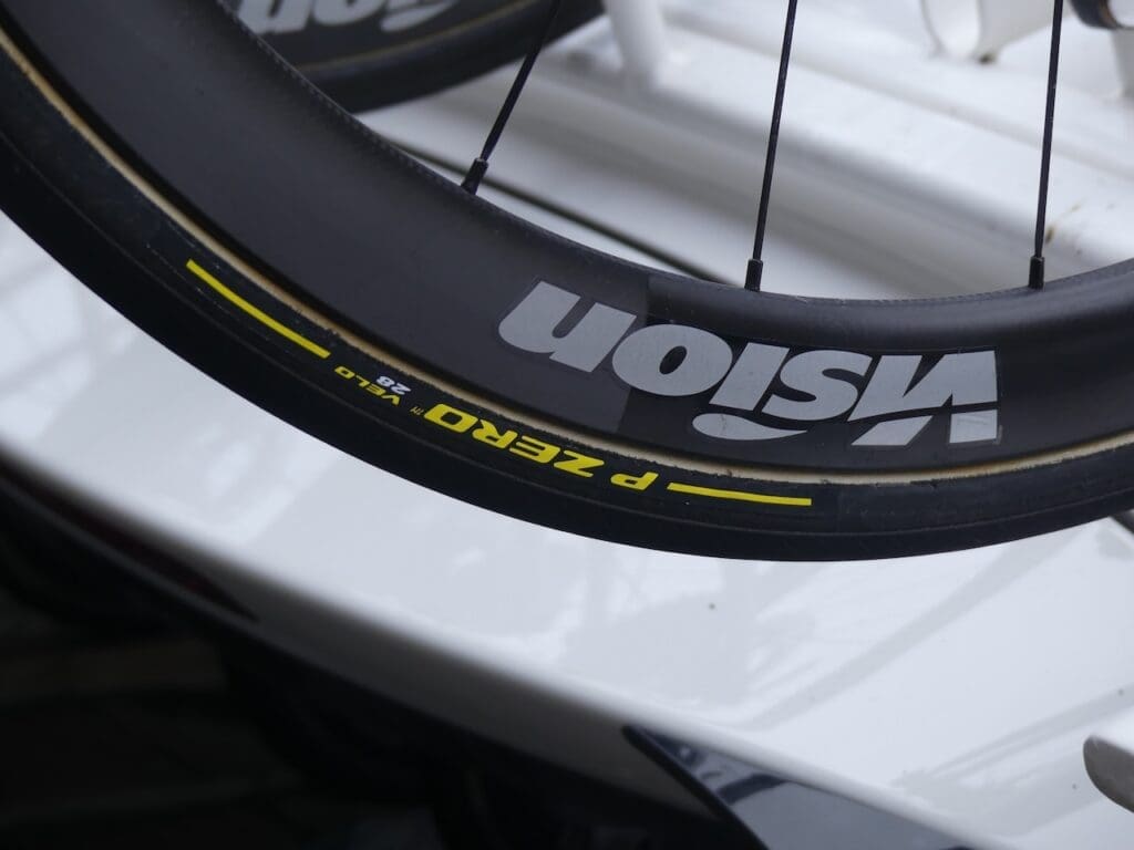 Le matériel et les vélos des pros vus l'Omloop Het Nieuwsblad 2026