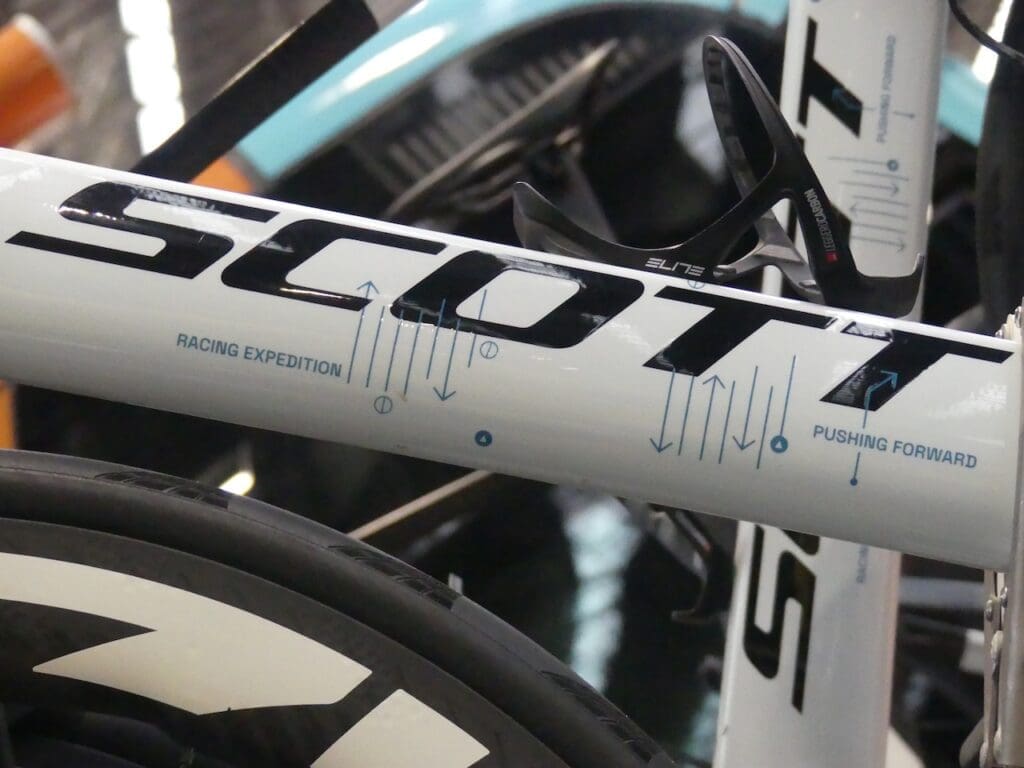 Le matériel et les vélos des pros vus l'Omloop Het Nieuwsblad 2026