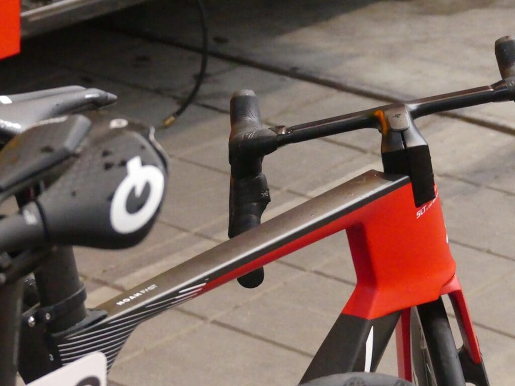 Le matériel et les vélos des pros vus l'Omloop Het Nieuwsblad 2026