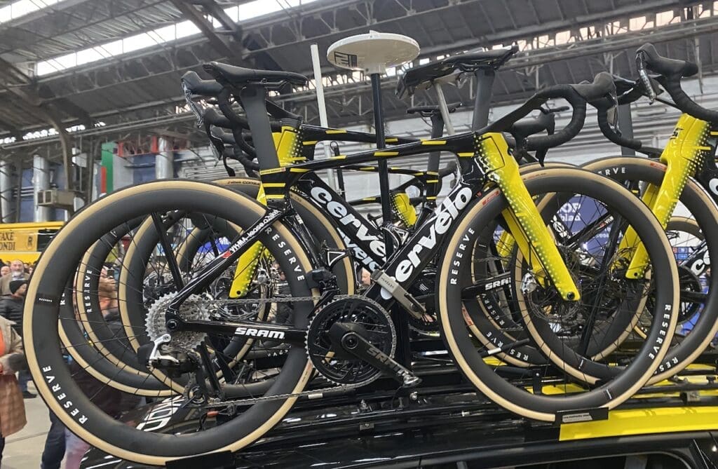 Le matériel et les vélos des pros vus l'Omloop Het Nieuwsblad 2026