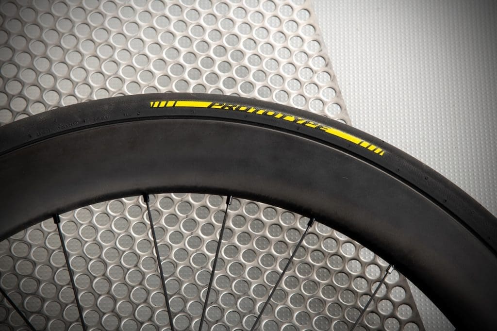 Prototype pneu Pirelli PAAS