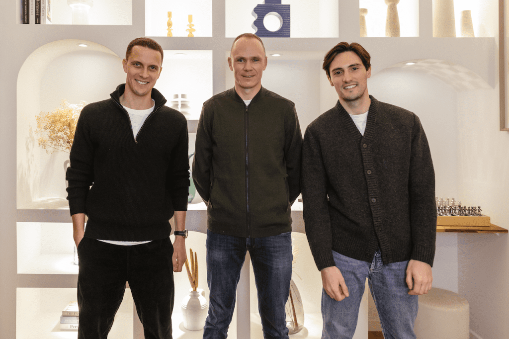 Chris Froome int&egrave;gre Vekta