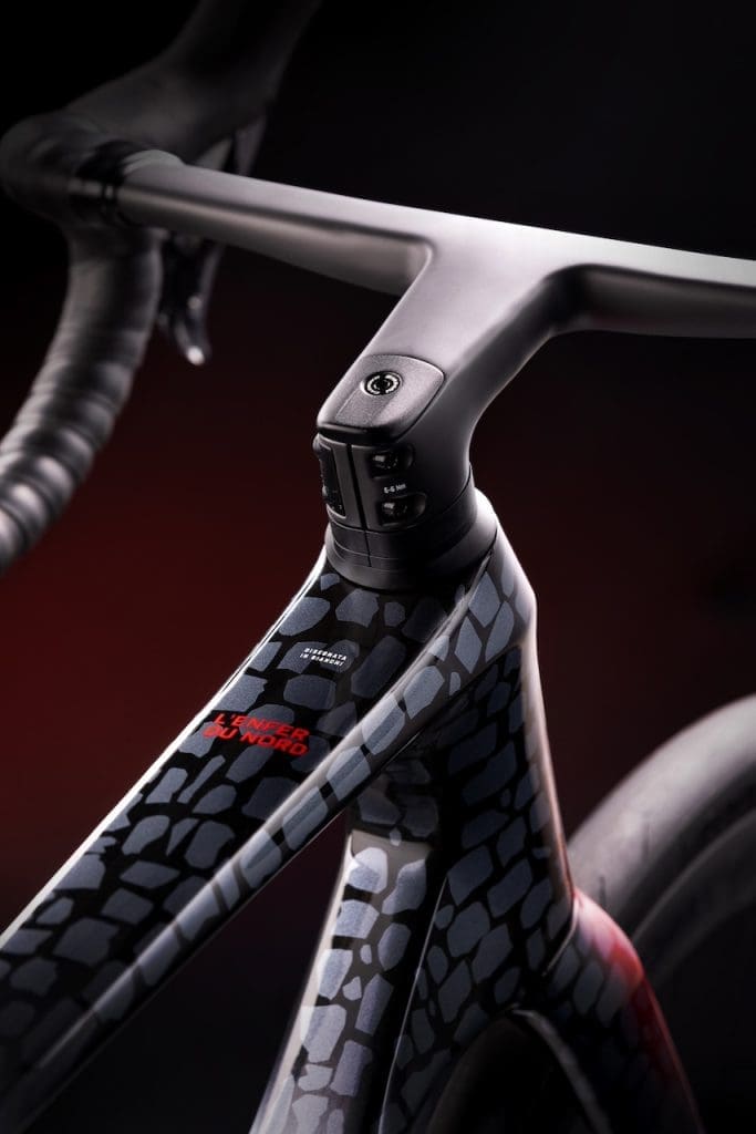 2026 série limitée Bianchi Infinito Paris-Roubaix