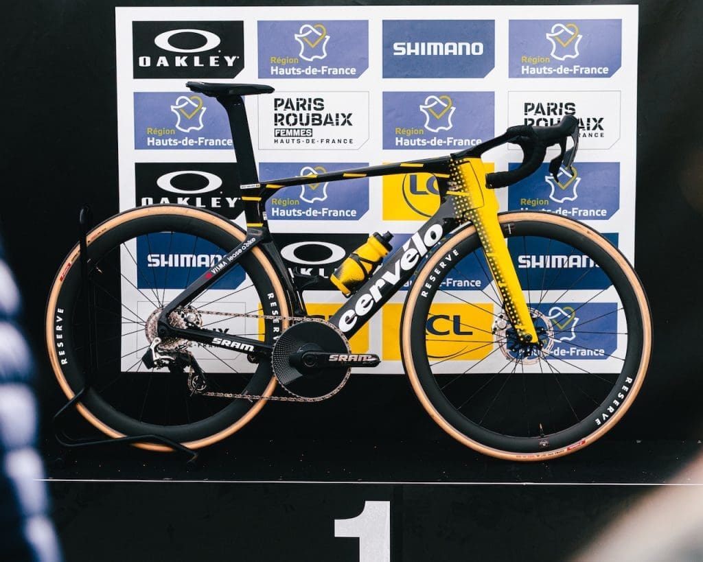 Victoire de Wout van Aert sur Paris-Roubaix 2026