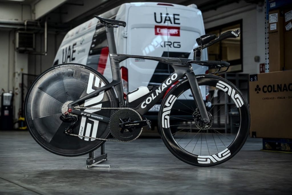 Nouveau de vélo de contre-la-montre Colnago TT2 de Tadej Pogačar