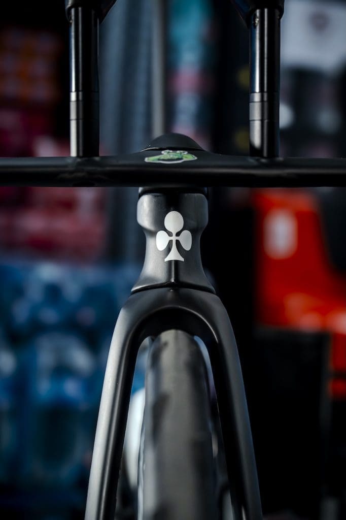 Nouveau de vélo de contre-la-montre Colnago TT2 de Tadej Pogačar