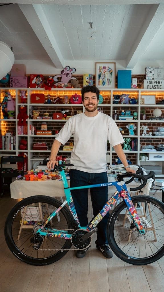 Les Factor Monza VEXX de Modern Adventure et Human Powered Health pour Paris-Roubaix 2026