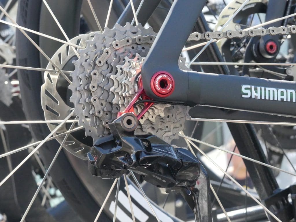 Le matériel et les vélos des pros sur le Tour Auvergne-Rhône-Alpes 2026