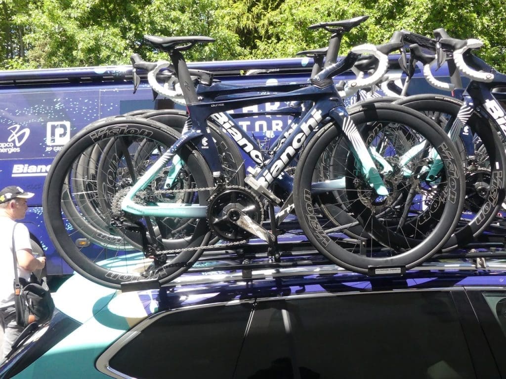 Le matériel et les vélos des pros sur le Tour Auvergne-Rhône-Alpes 2026