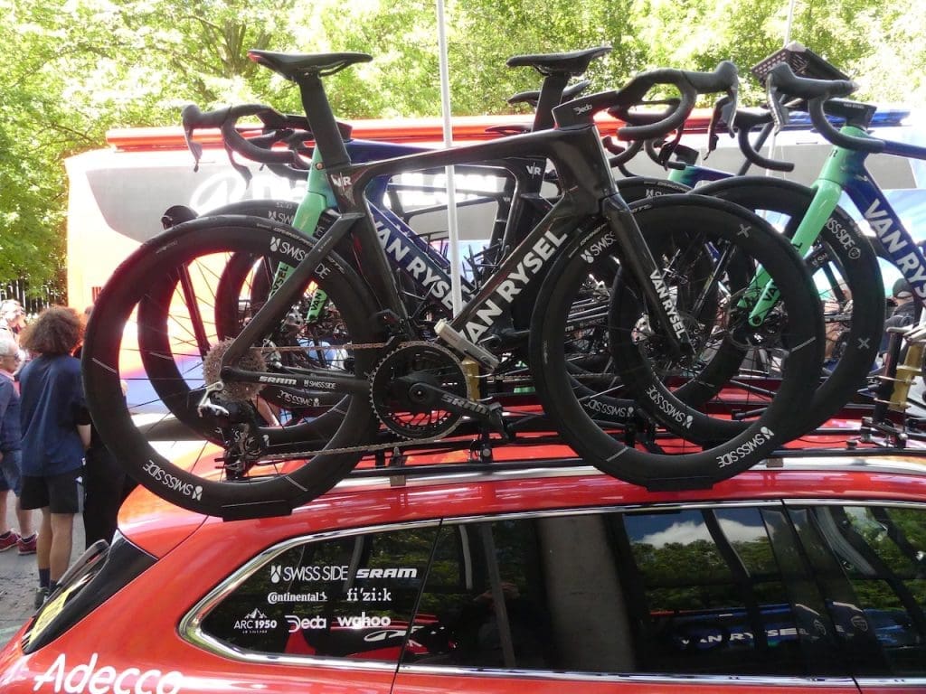 Le matériel et les vélos des pros sur le Tour Auvergne-Rhône-Alpes 2026