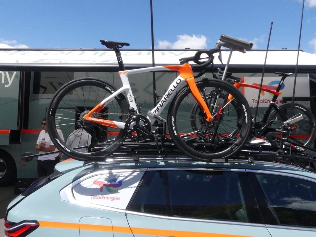 Le matériel et les vélos des pros sur le Tour Auvergne-Rhône-Alpes 2026