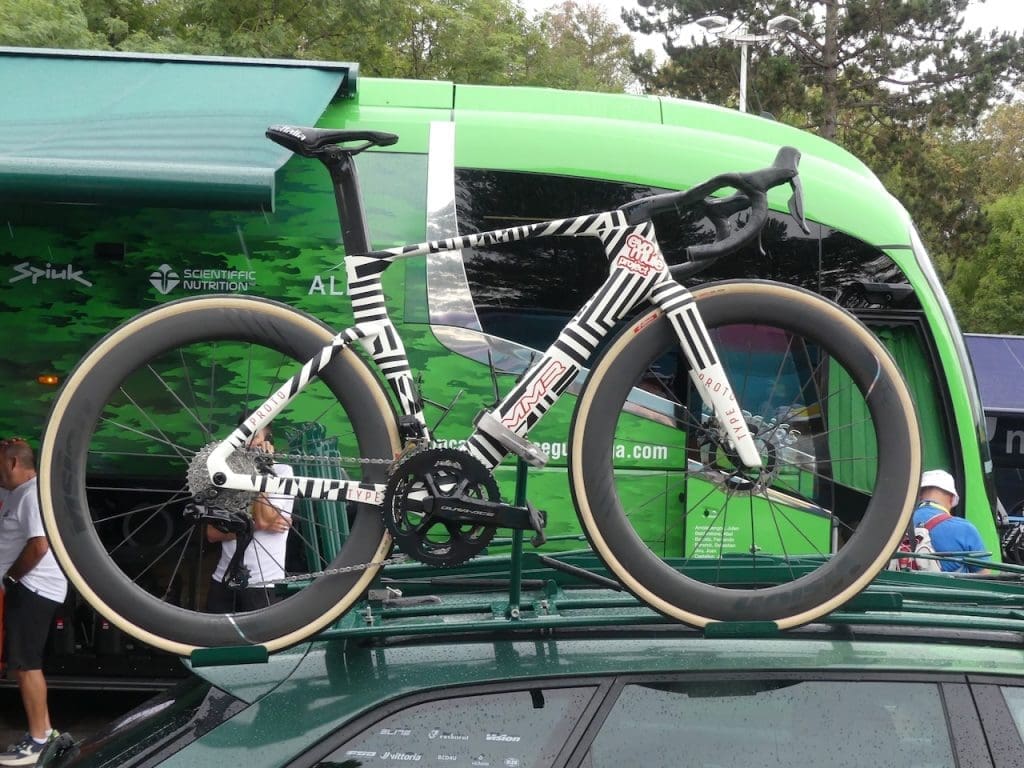 Le matériel de l'équipe Caja Rural-RGA Seguros sur le Tour de France 2026
